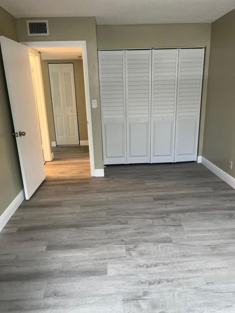 1820 N Congress Avenue , Unit 201, West Palm Beach, FL 33401 Photo