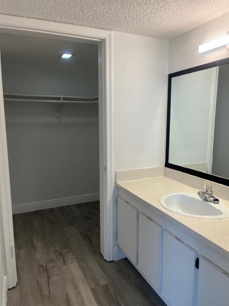 1820 N Congress Avenue , Unit 201, West Palm Beach, FL 33401 Photo