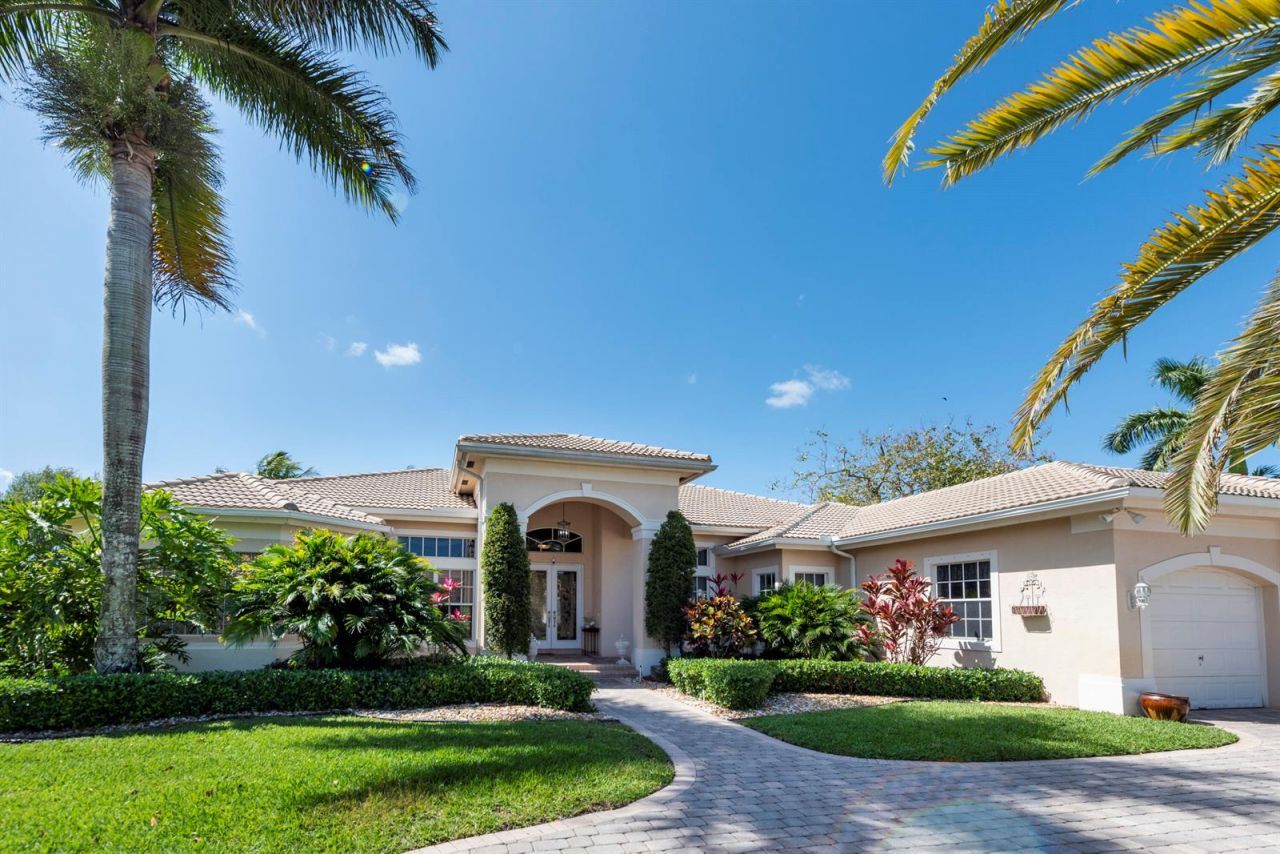 15234 SW 40th Street , Davie, FL 33331 Photo