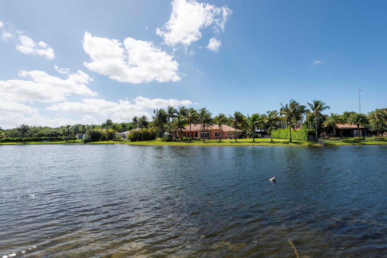 15234 SW 40th Street , Davie, FL 33331 Photo