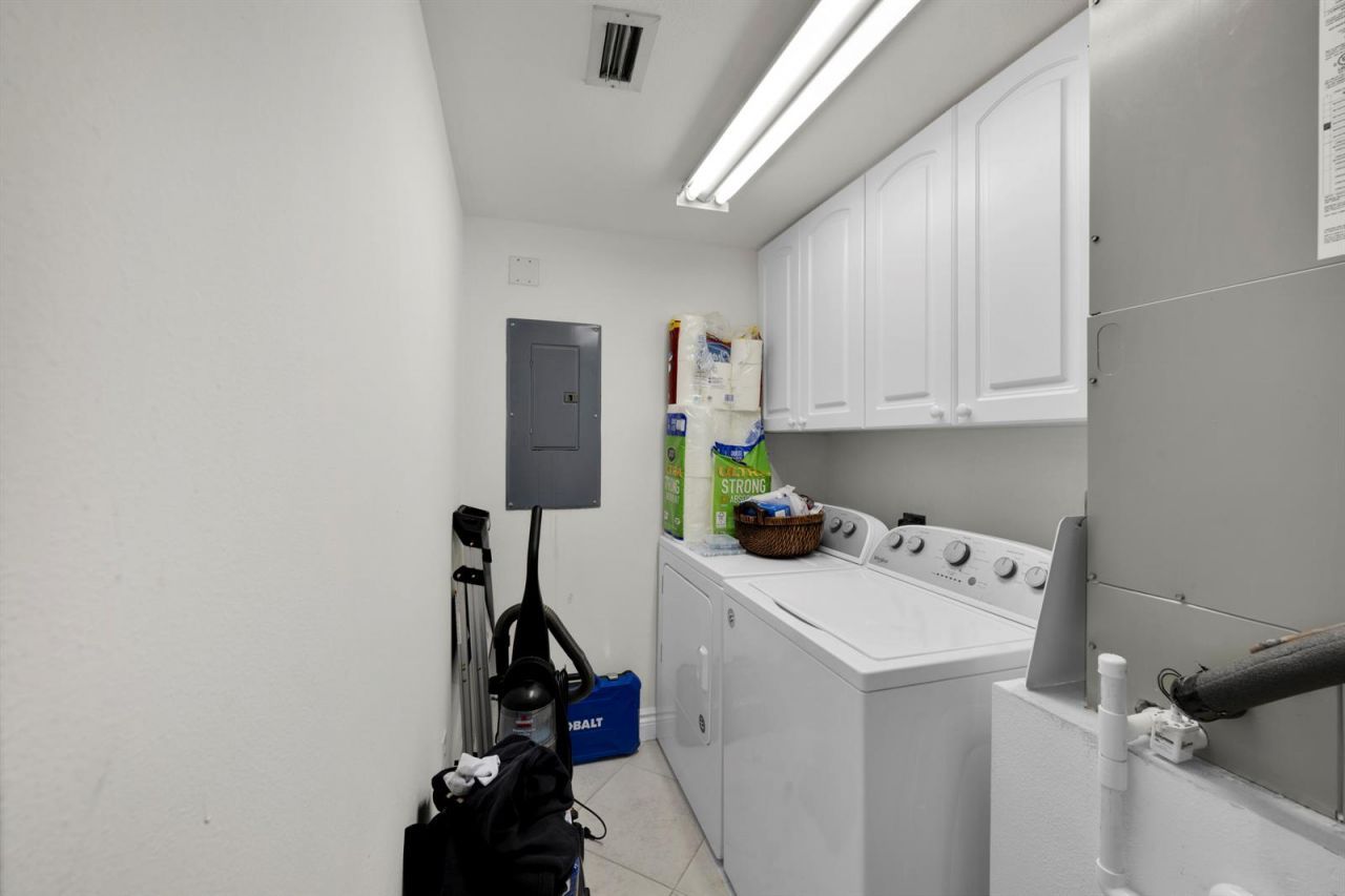 2880 NE 14th St Causeway , Unit 413, Pompano Beach, FL 33062 Photo