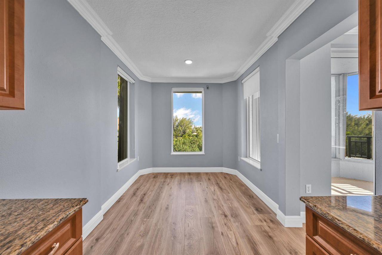 2880 NE 14th St Causeway , Unit 413, Pompano Beach, FL 33062 Photo
