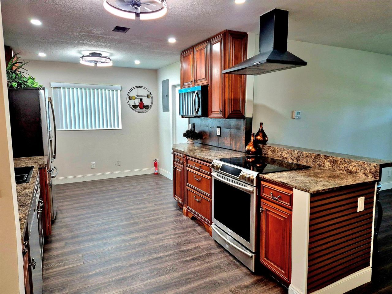 1015 NW 68th Avenue , Margate, FL 33063 Photo