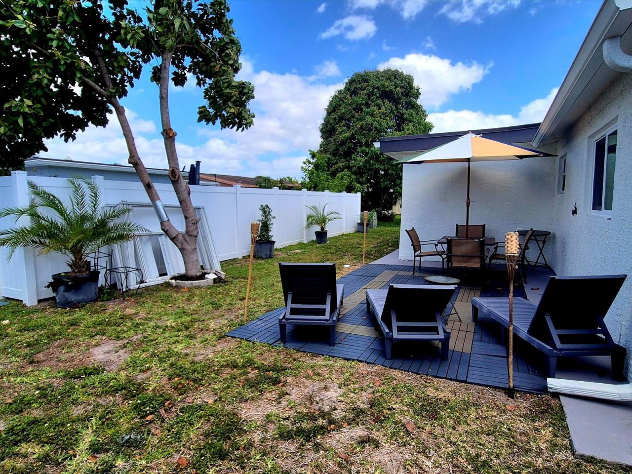 1015 NW 68th Avenue , Margate, FL 33063 Photo