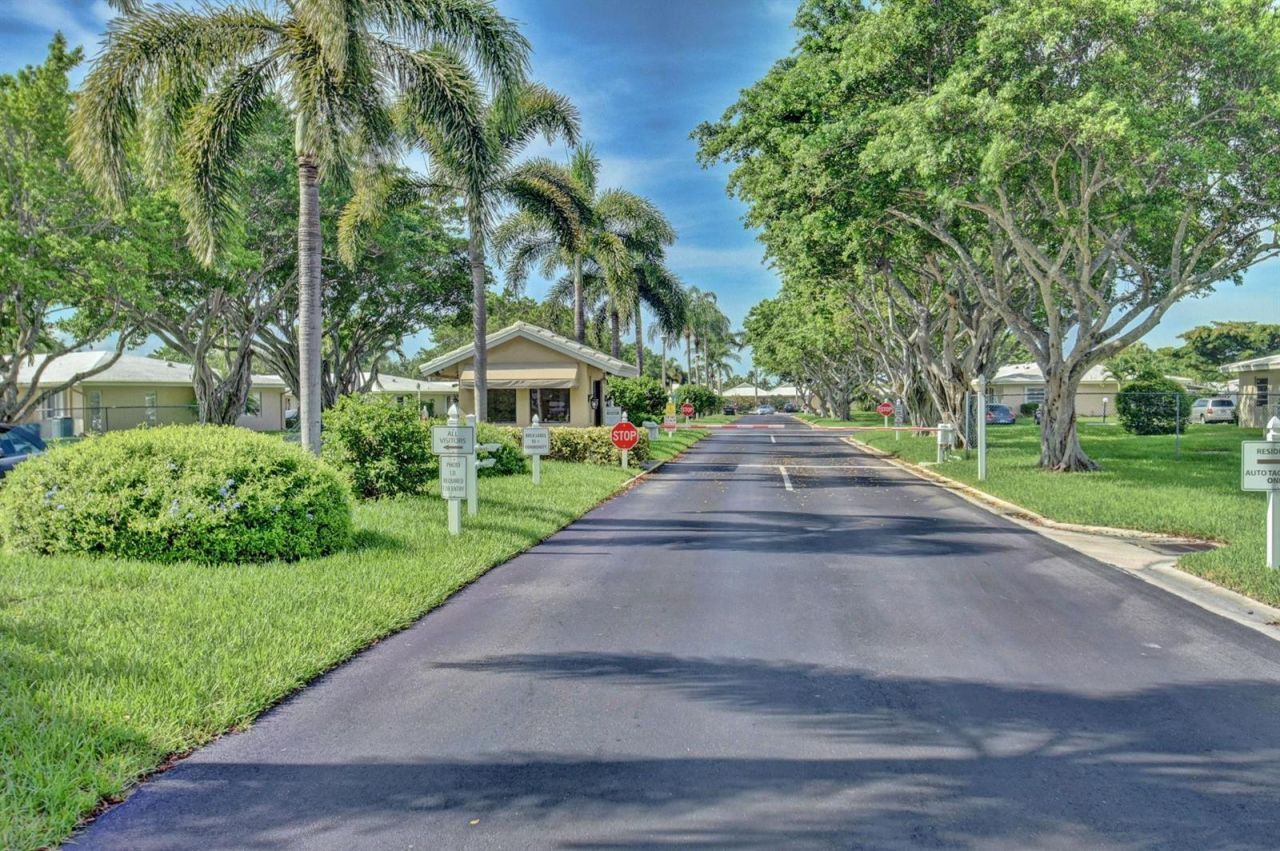 8829 Bella Vista Drive , Unit 282, Boca Raton, FL 33433 Photo