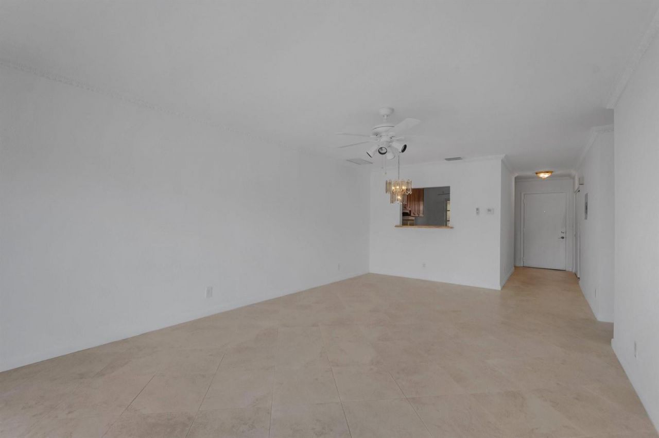 8829 Bella Vista Drive , Unit 282, Boca Raton, FL 33433 Photo