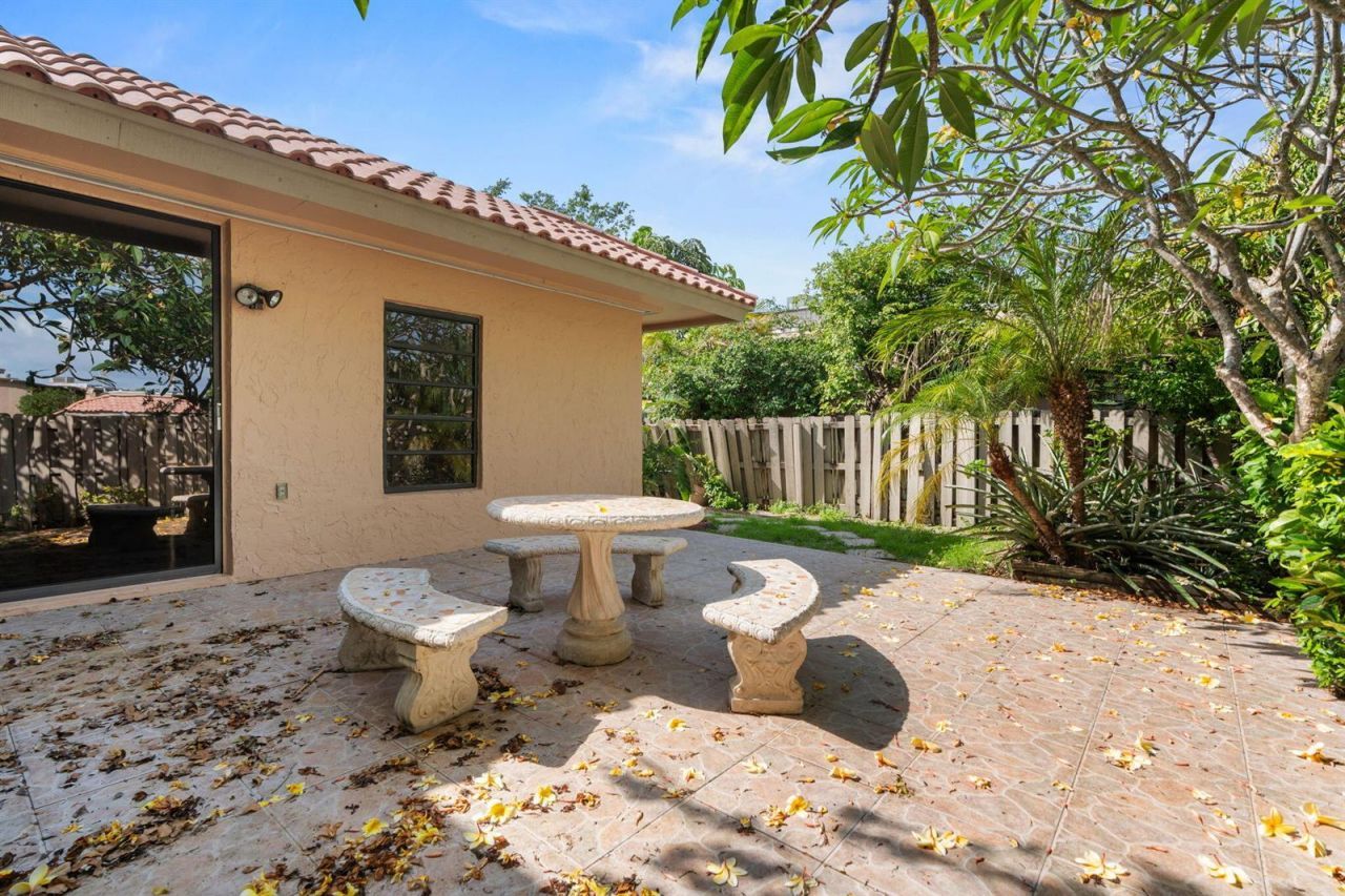 701 NE 205th Terrace , Miami, FL 33179 Photo