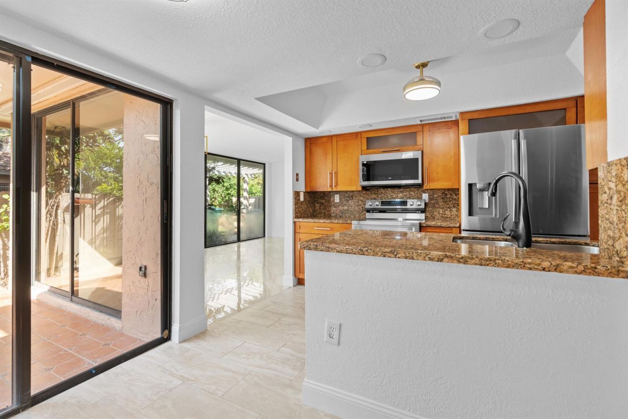 701 NE 205th Terrace , Miami, FL 33179 Photo