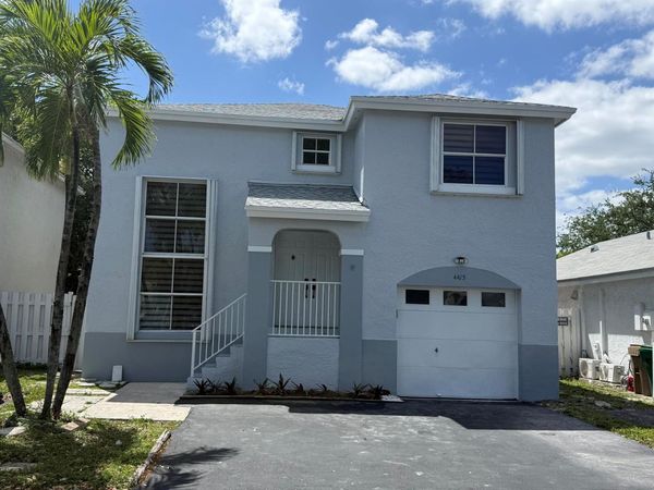 4415 SW 72nd Terrace , Davie, FL 33314