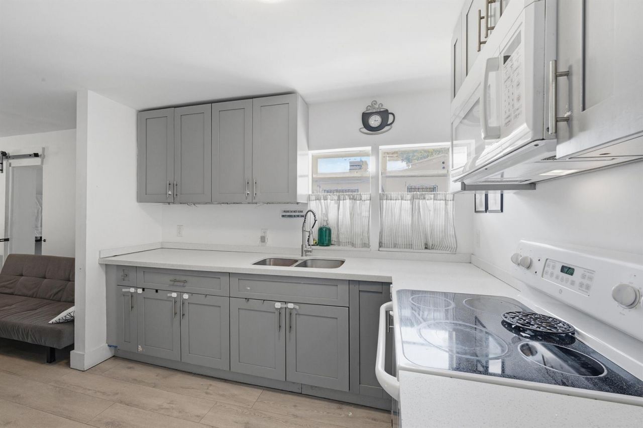 7700 NE 1st Court , Miami, FL 33138 Photo