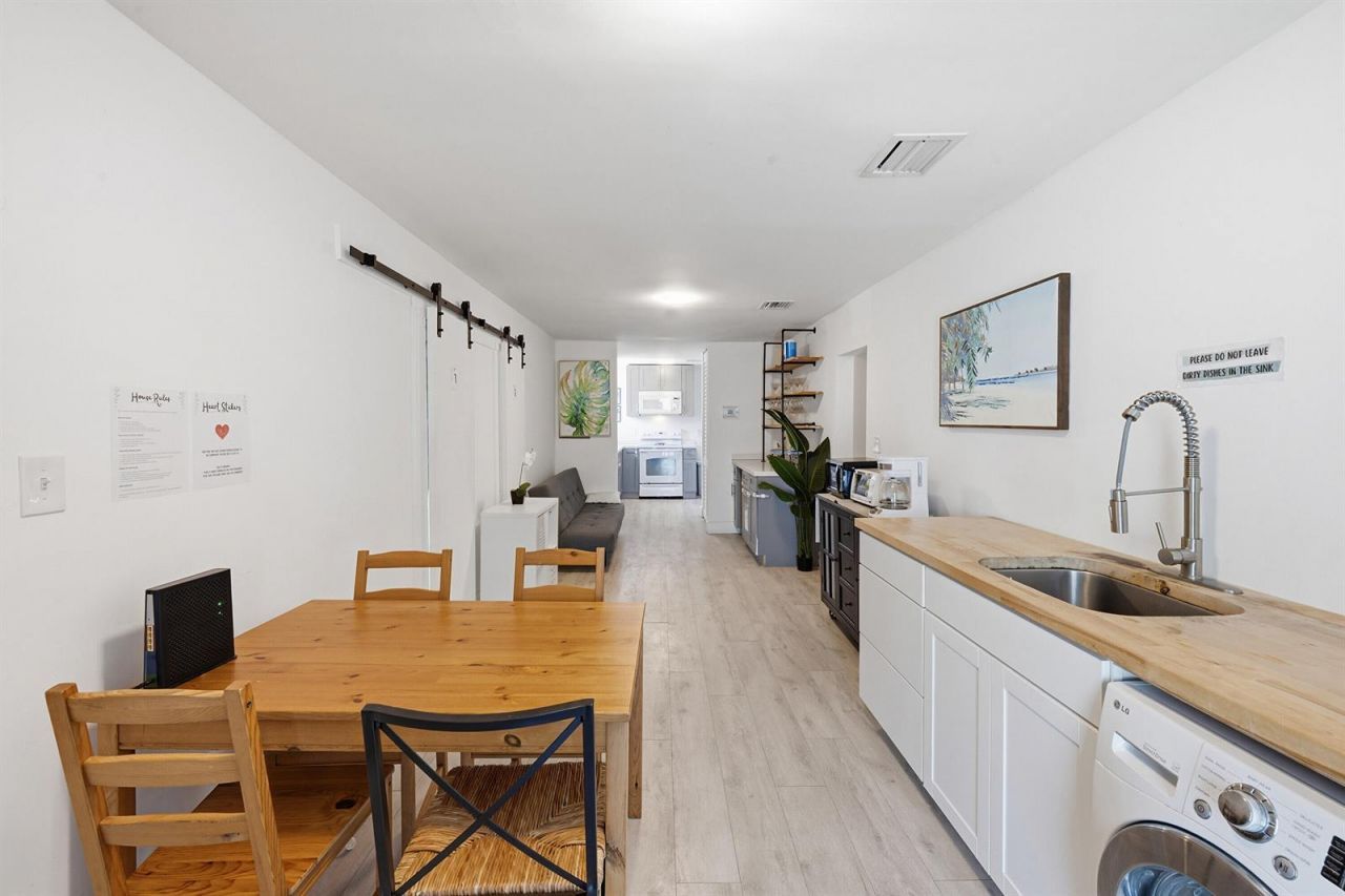 7700 NE 1st Court , Miami, FL 33138 Photo