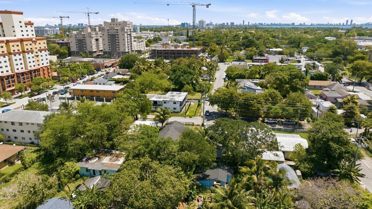 7700 NE 1st Court , Miami, FL 33138 Photo