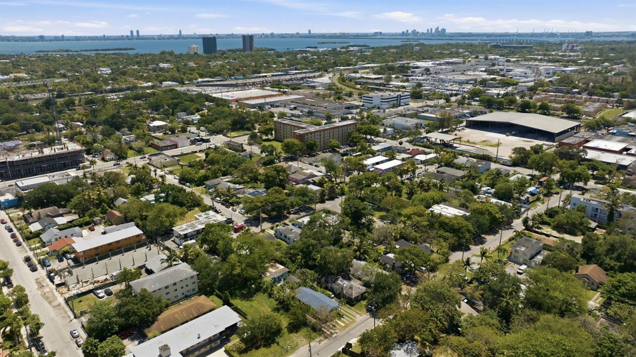7700 NE 1st Court , Miami, FL 33138 Photo