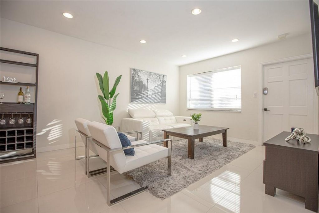 601 SE 5th Court , Unit 108, Fort Lauderdale, FL 33301 Photo