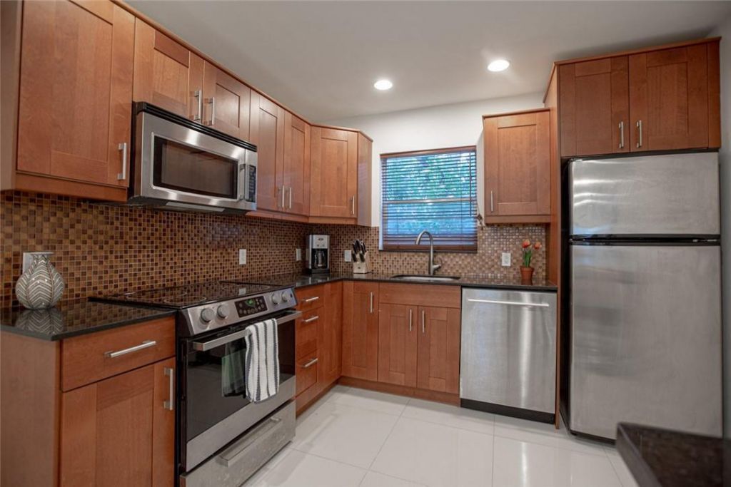 601 SE 5th Court , Unit 108, Fort Lauderdale, FL 33301 Photo