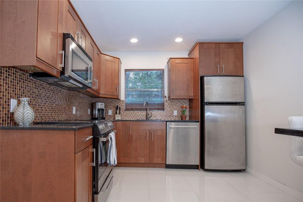 601 SE 5th Court , Unit 108, Fort Lauderdale, FL 33301 Photo