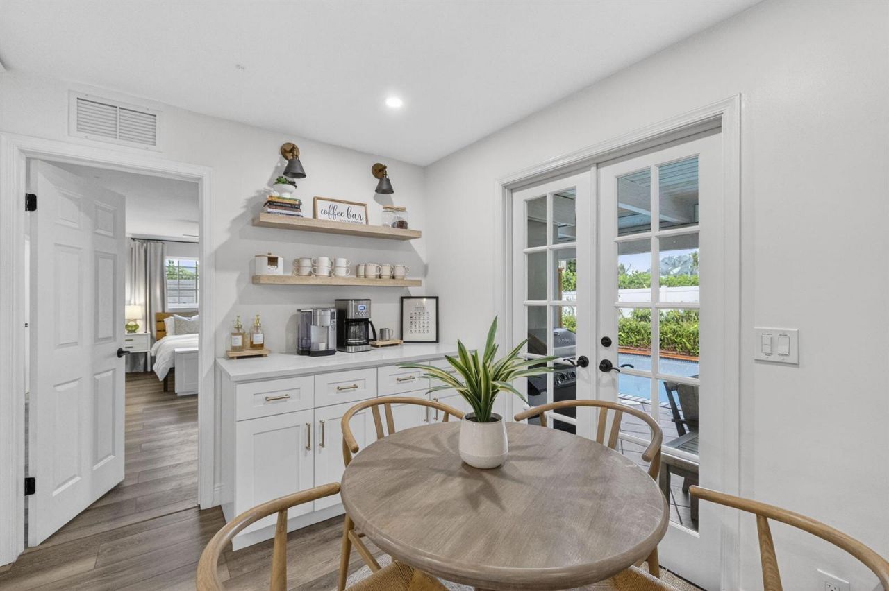 903 SW 28th Avenue , Boynton Beach, FL 33435 Photo