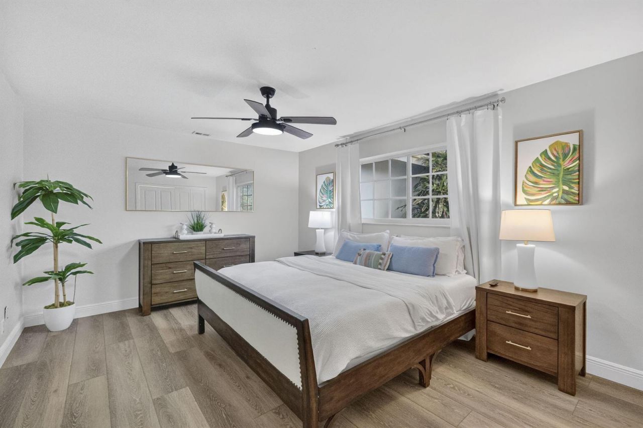 903 SW 28th Avenue , Boynton Beach, FL 33435 Photo