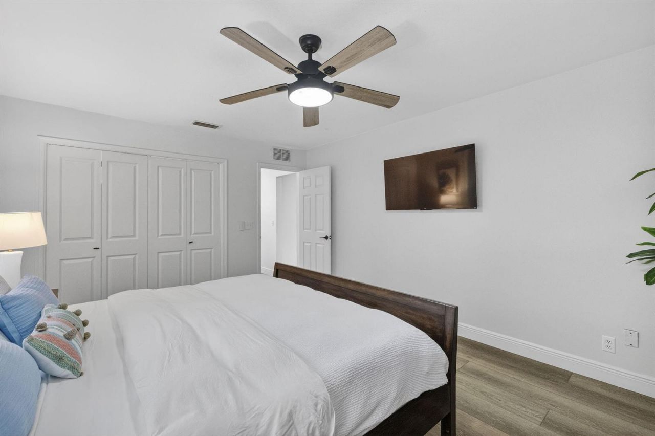 903 SW 28th Avenue , Boynton Beach, FL 33435 Photo
