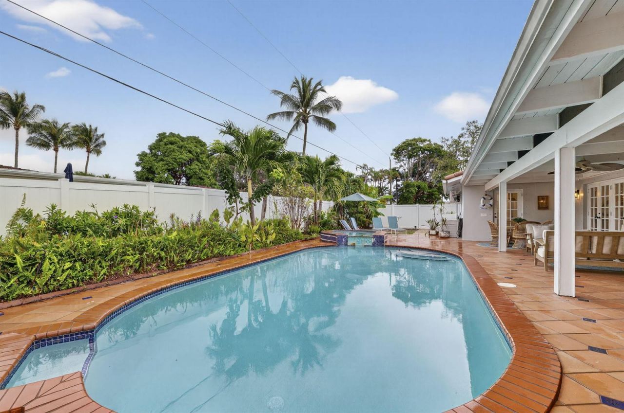 903 SW 28th Avenue , Boynton Beach, FL 33435 Photo