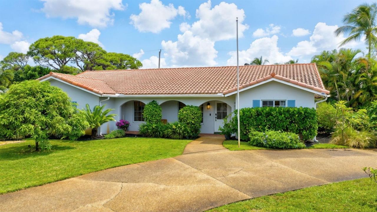 903 SW 28th Avenue , Boynton Beach, FL 33435 Photo