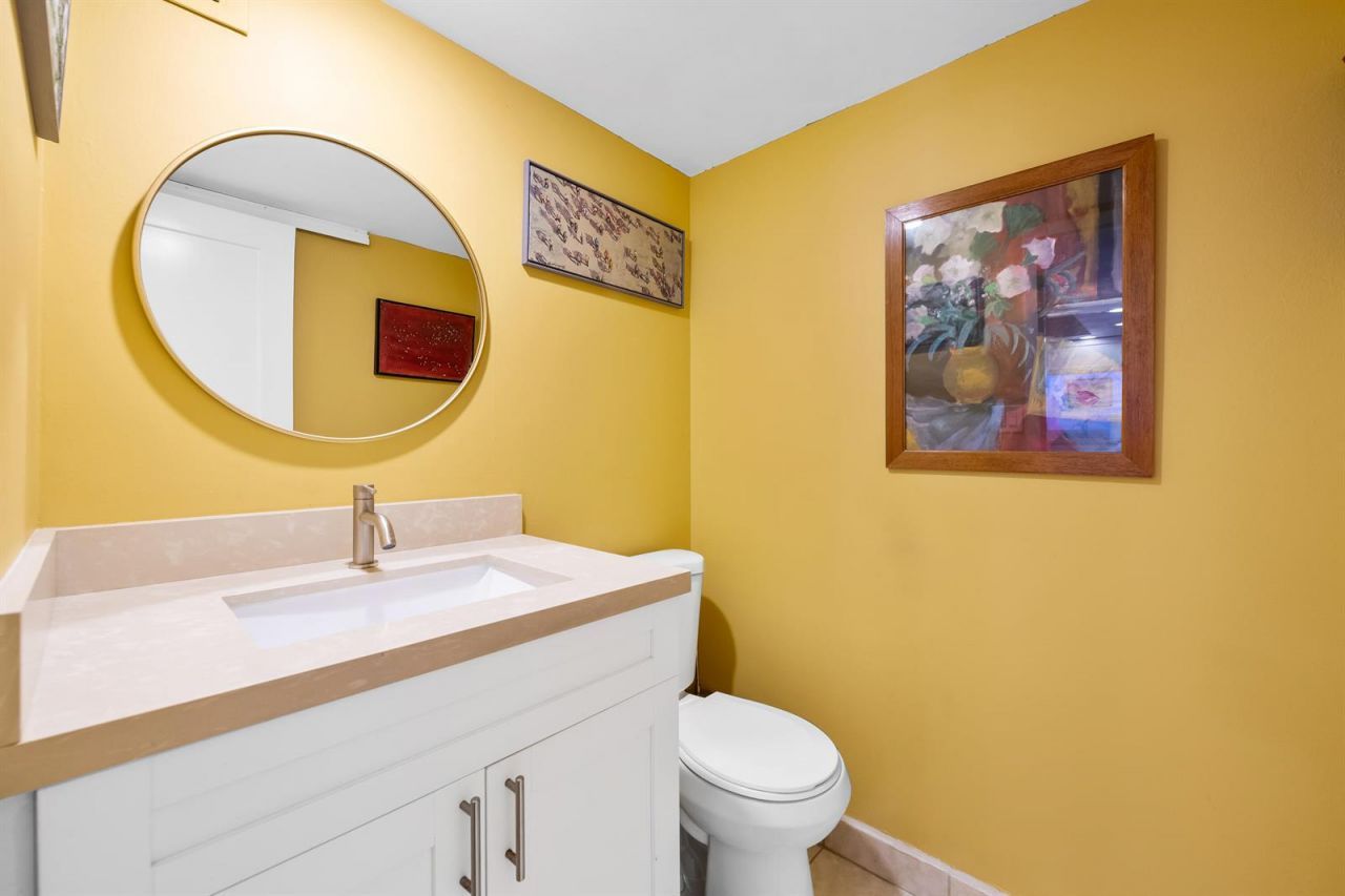 600 Parkview Drive , Unit 823, Hallandale Beach, FL 33009 Photo