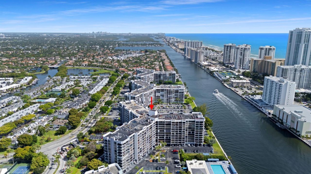600 Parkview Drive , Unit 823, Hallandale Beach, FL 33009 Photo