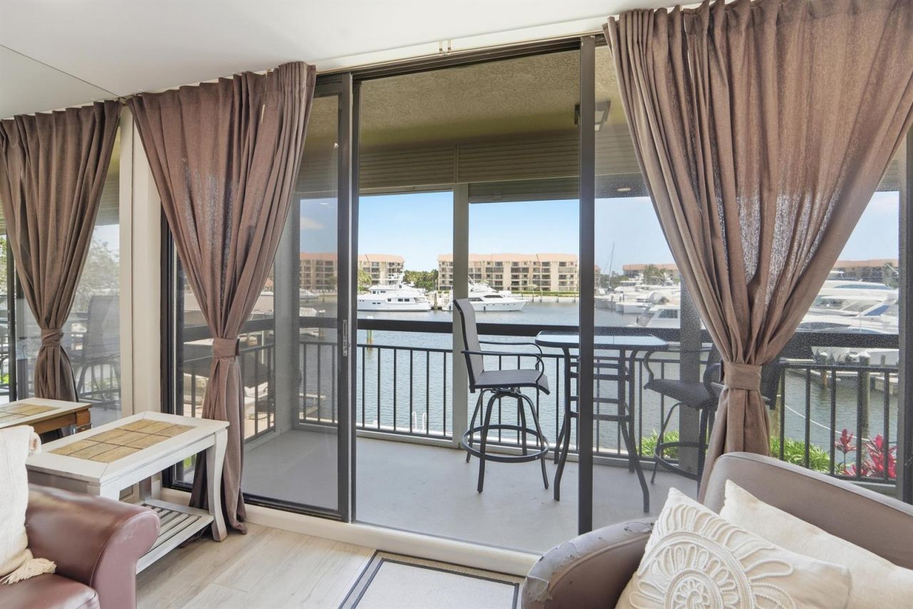 2501 Marina Isle Way , Unit 203, Jupiter, FL 33477 Photo