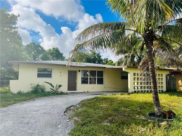 10 NW 19th Street , Pompano Beach, FL 33060