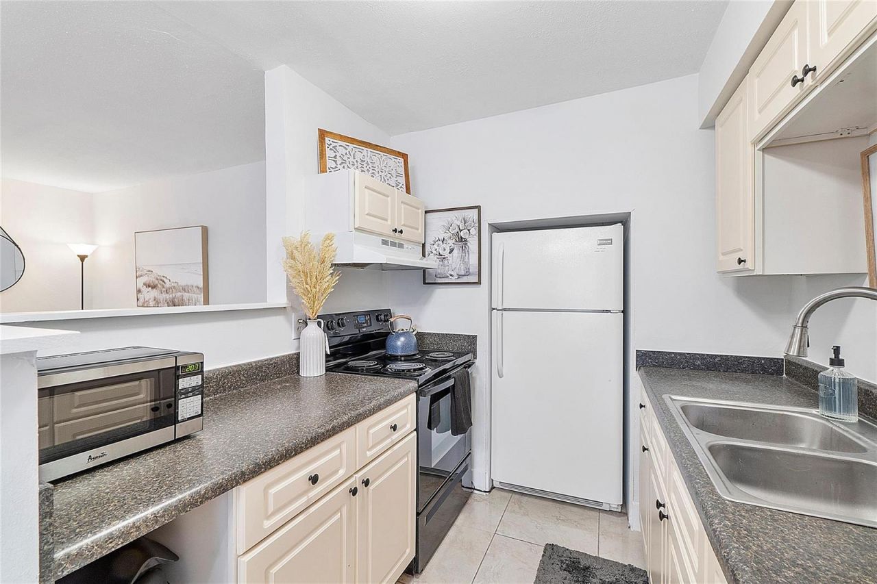 3230 NE 13th Street , Unit 102, Pompano Beach, FL 33062 Photo
