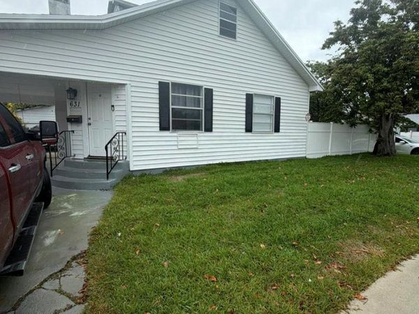 631 46th Street , West Palm Beach, FL 33407