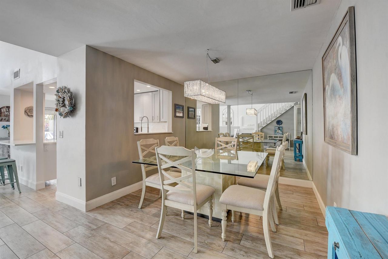 6595 Parkview Drive , Unit A, Boca Raton, FL 33433 Photo