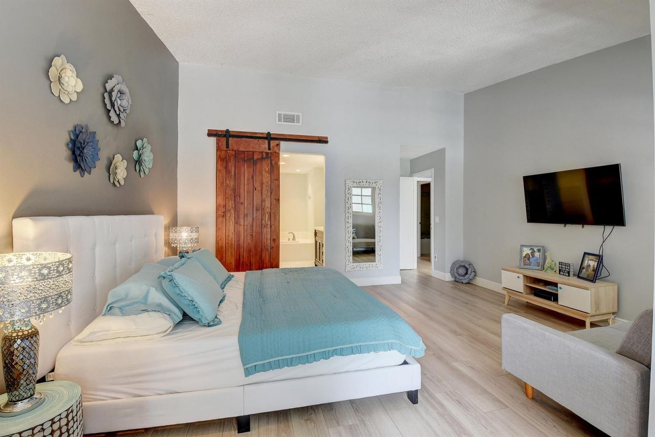 6595 Parkview Drive , Unit A, Boca Raton, FL 33433 Photo