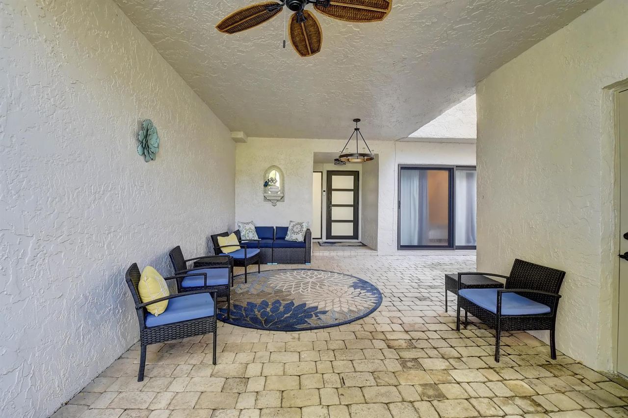 6595 Parkview Drive , Unit A, Boca Raton, FL 33433 Photo