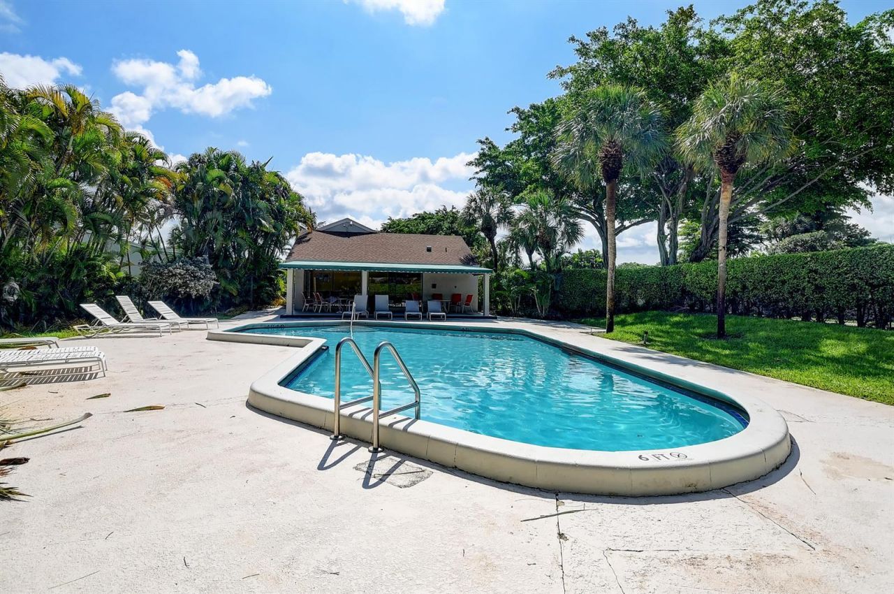 6595 Parkview Drive , Unit A, Boca Raton, FL 33433 Photo