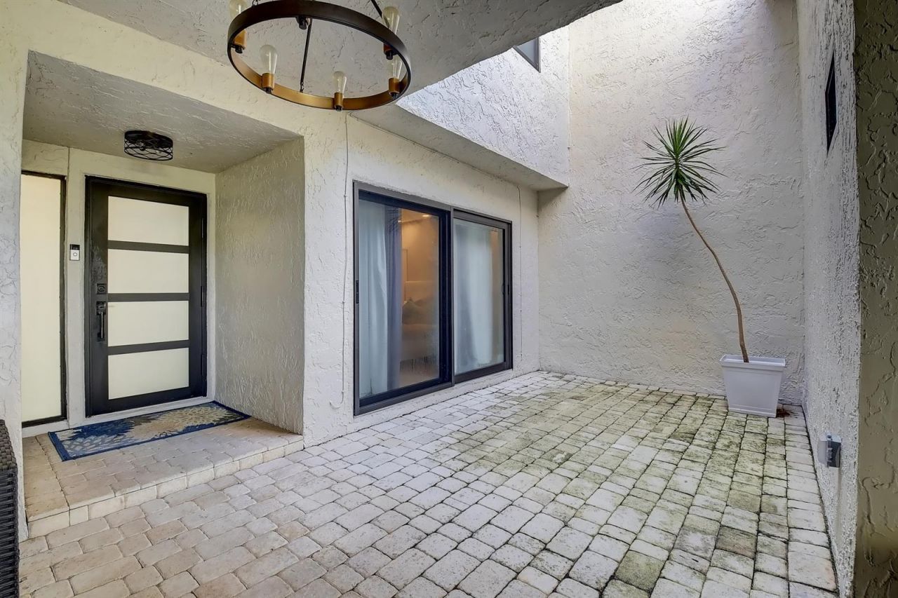 6595 Parkview Drive , Unit A, Boca Raton, FL 33433 Photo