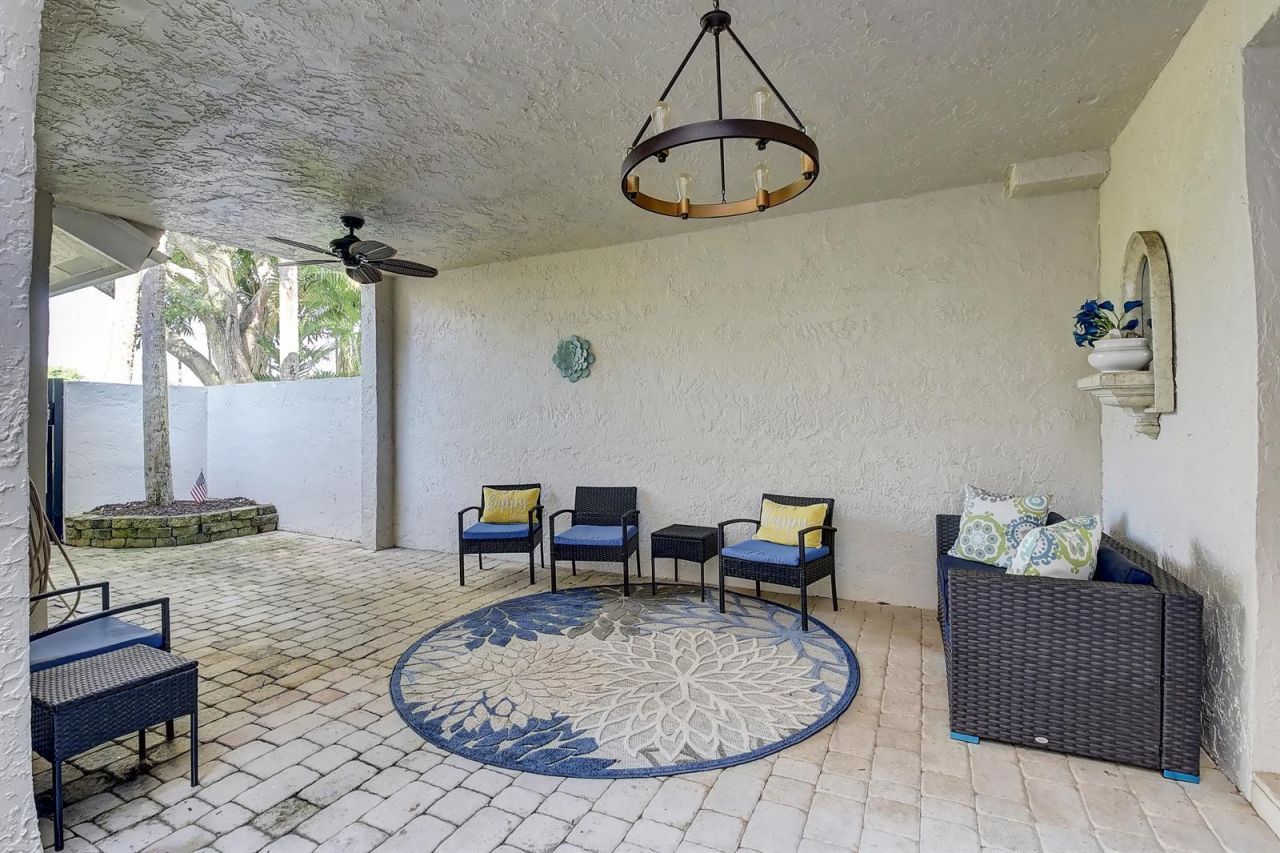 6595 Parkview Drive , Unit A, Boca Raton, FL 33433 Photo