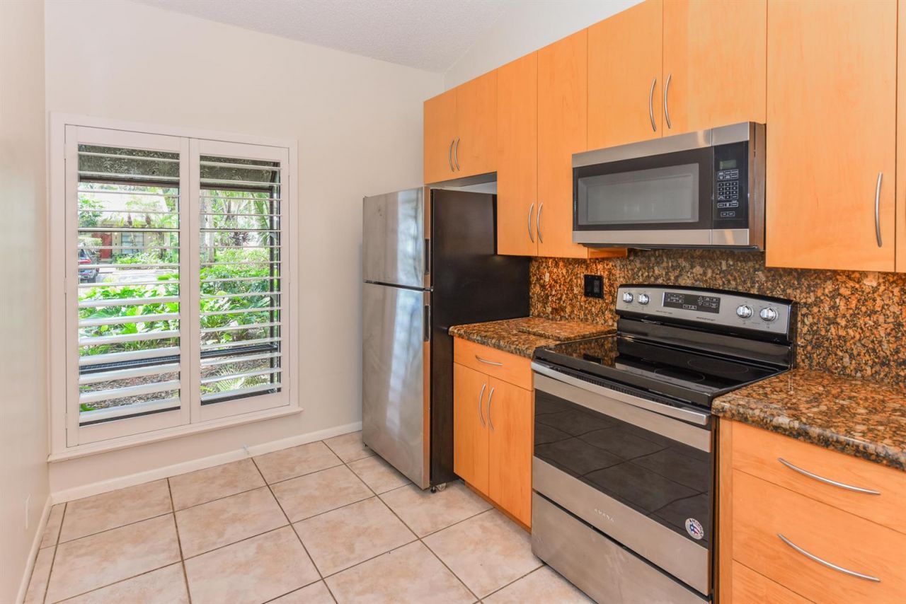 1400 NW 9th Avenue , Unit B-8, Boca Raton, FL 33486 Photo
