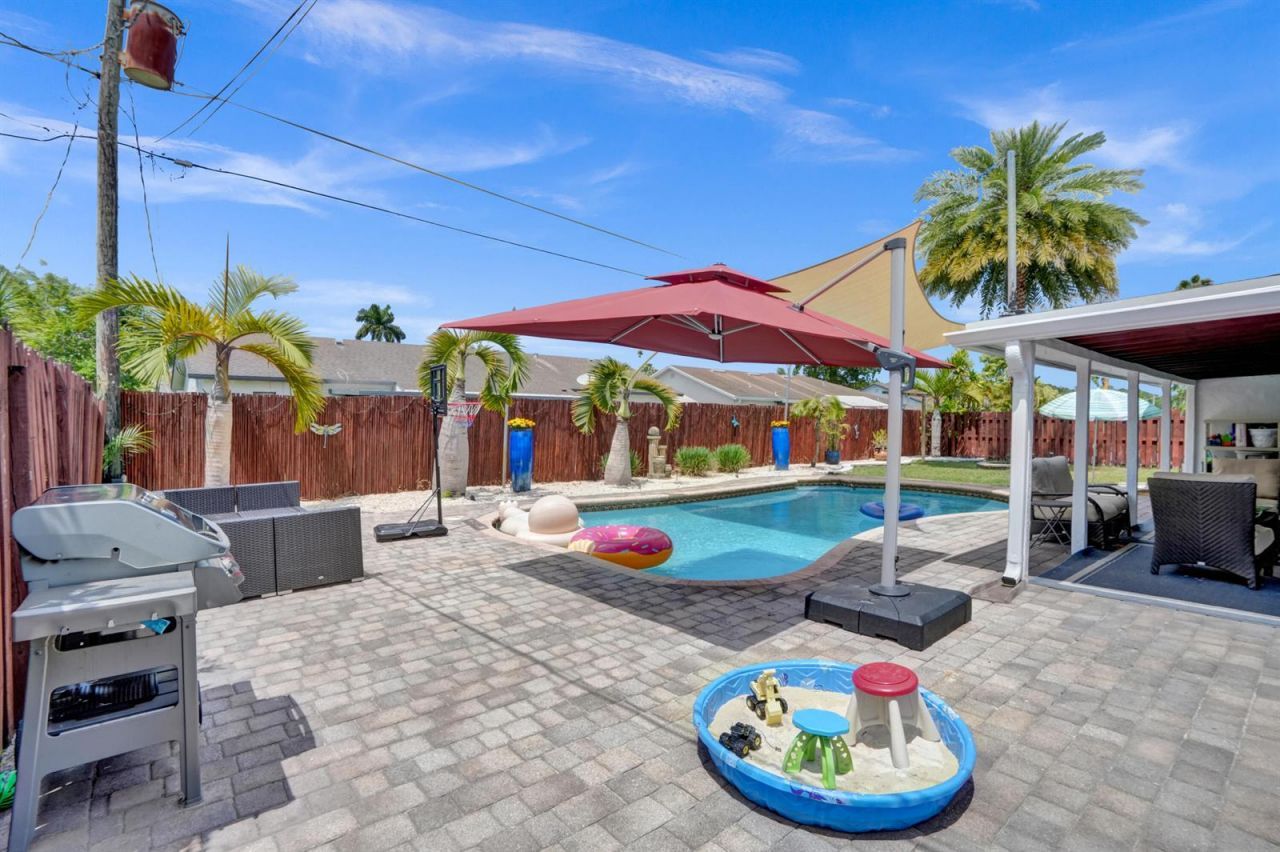 10501 NW 20th Court , Sunrise, FL 33322 Photo