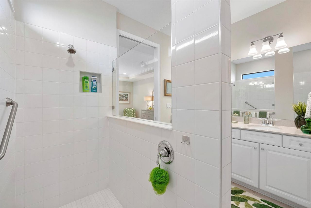 4640 E Pinehurst Trl Trail E, Fort Lauderdale, FL 33309 Photo