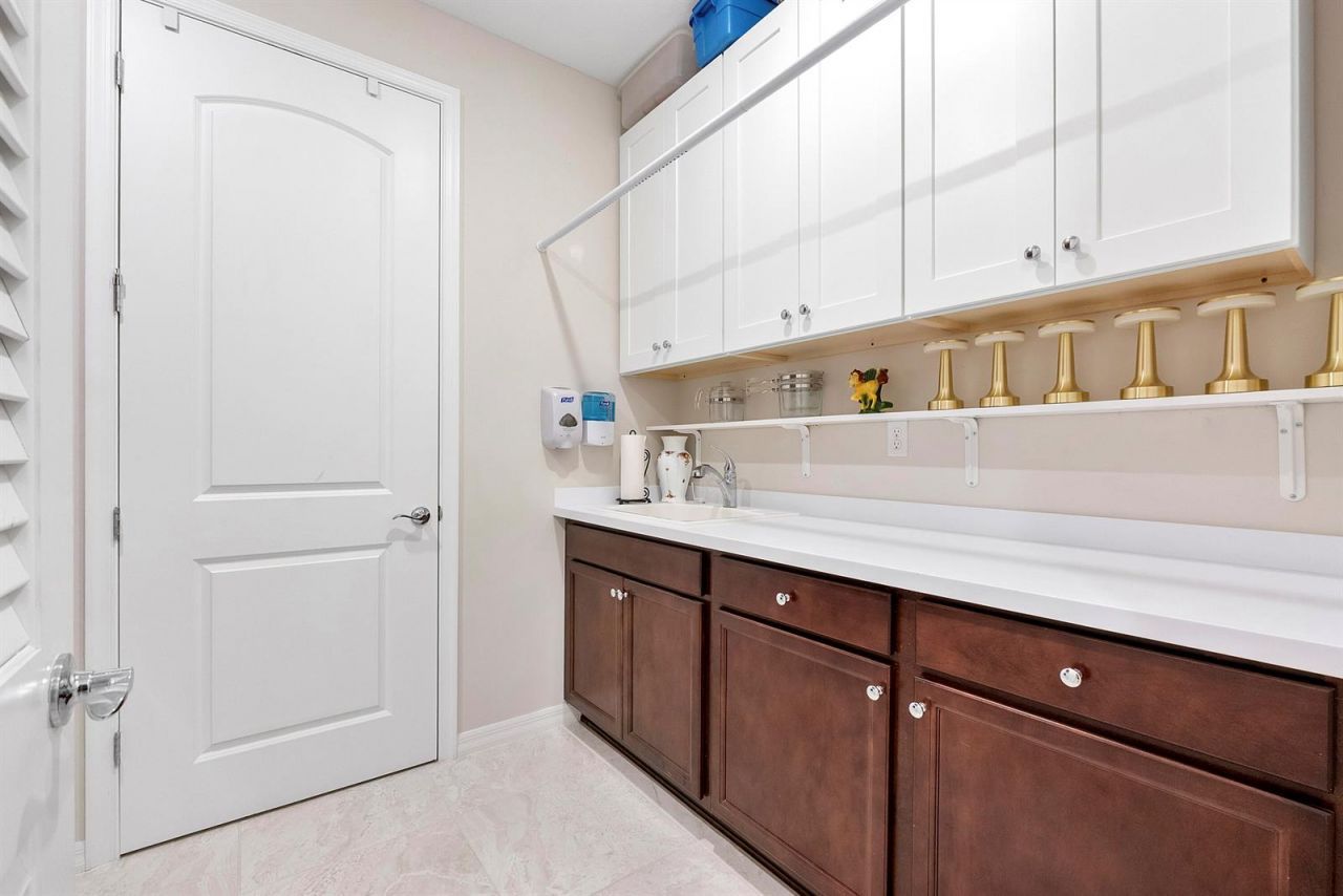 4640 E Pinehurst Trl Trail E, Fort Lauderdale, FL 33309 Photo