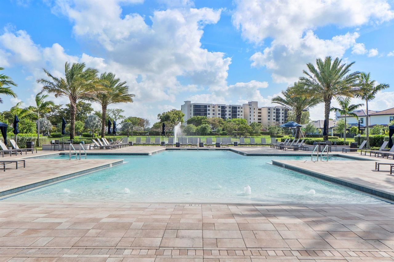 4640 E Pinehurst Trl Trail E, Fort Lauderdale, FL 33309 Photo
