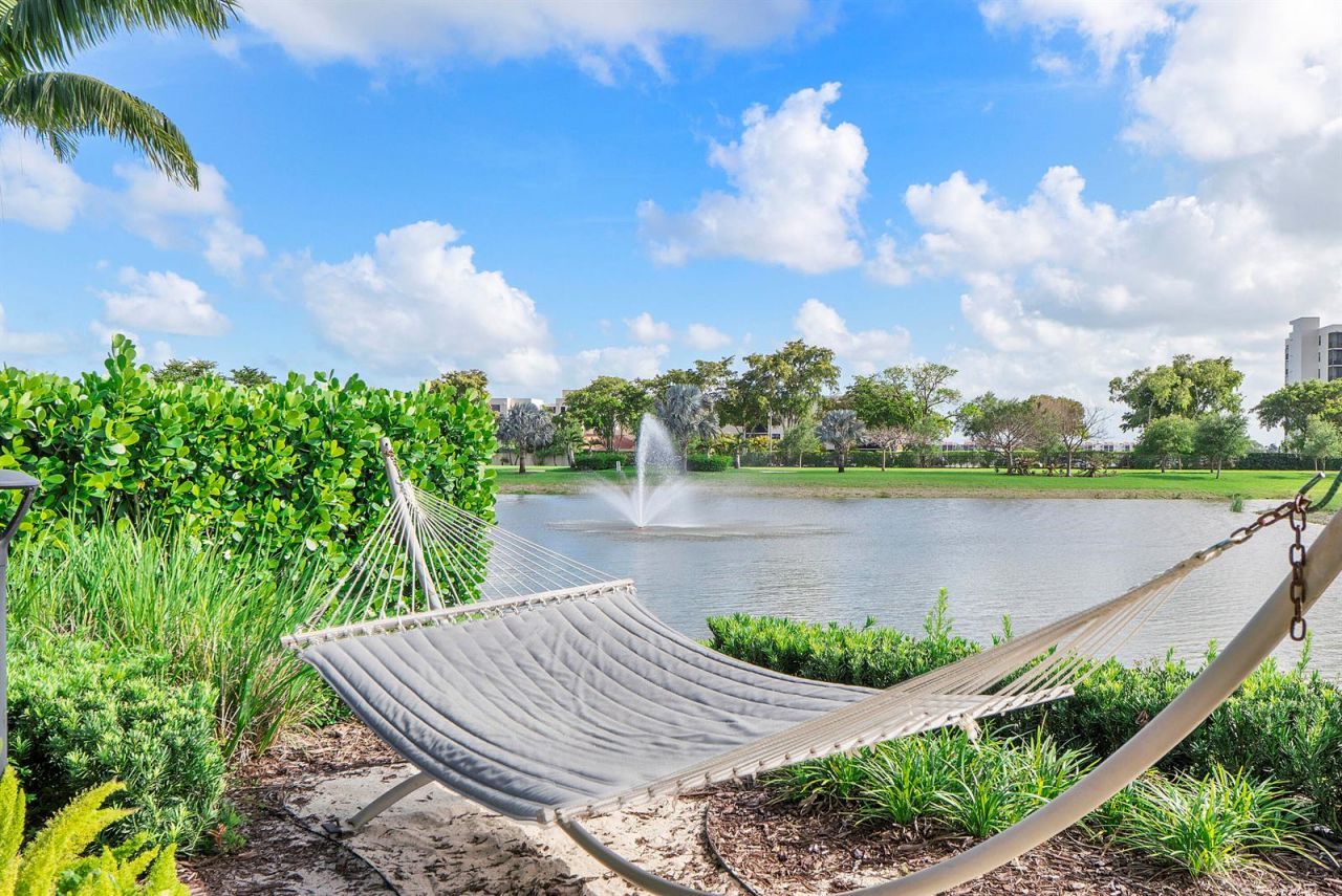 4640 E Pinehurst Trl Trail E, Fort Lauderdale, FL 33309 Photo