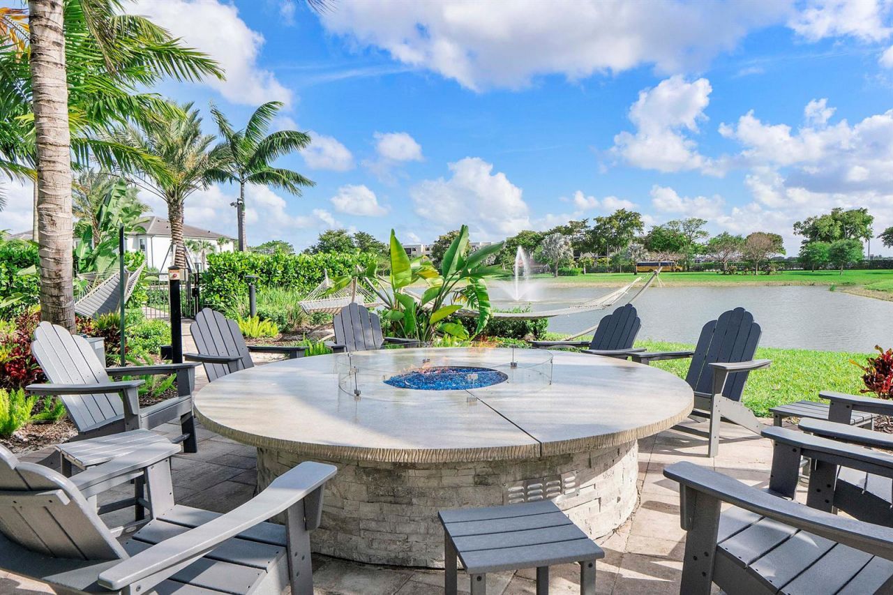 4640 E Pinehurst Trl Trail E, Fort Lauderdale, FL 33309 Photo