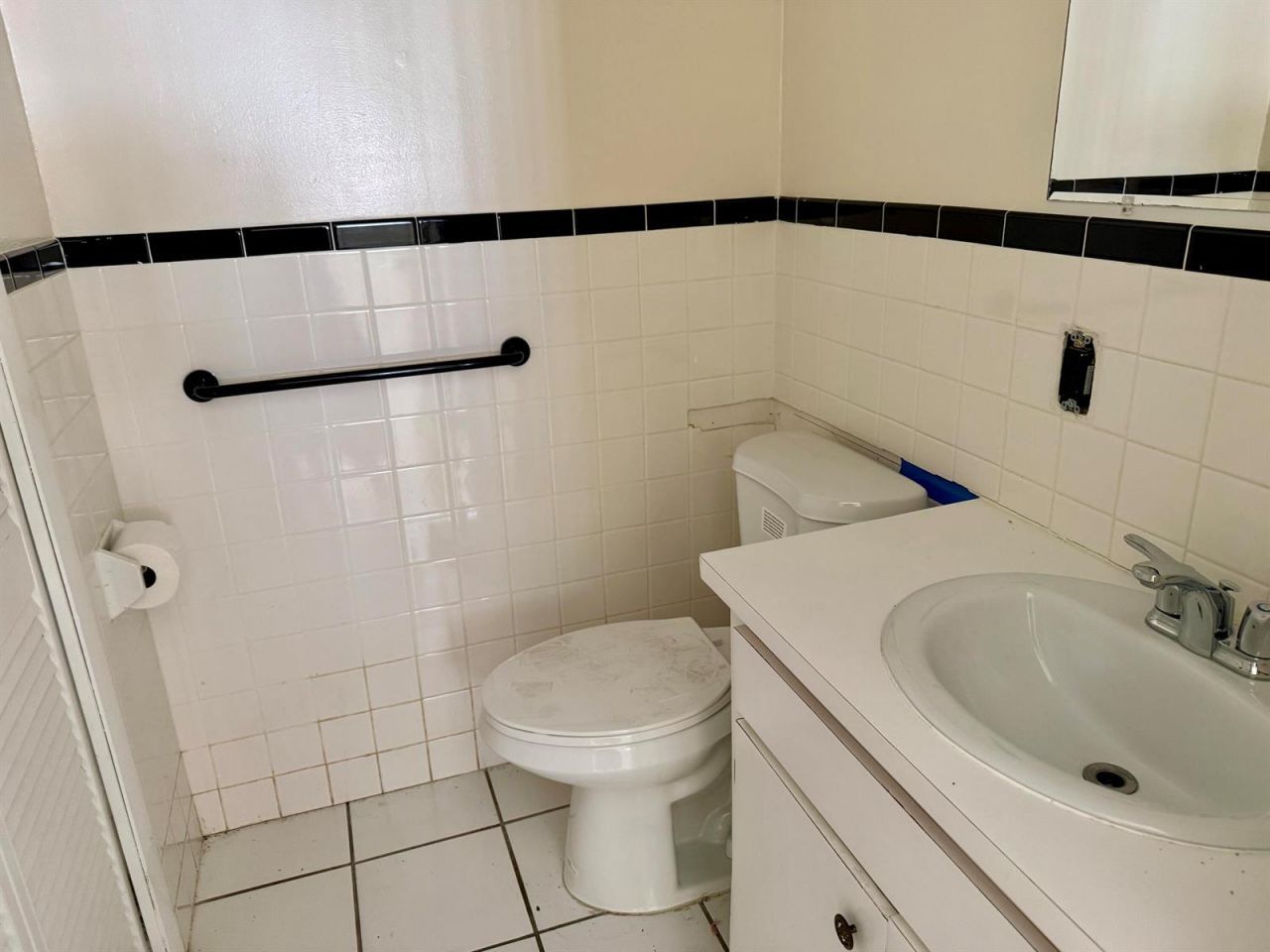 7105 NW 70th Court , Tamarac, FL 33321 Photo