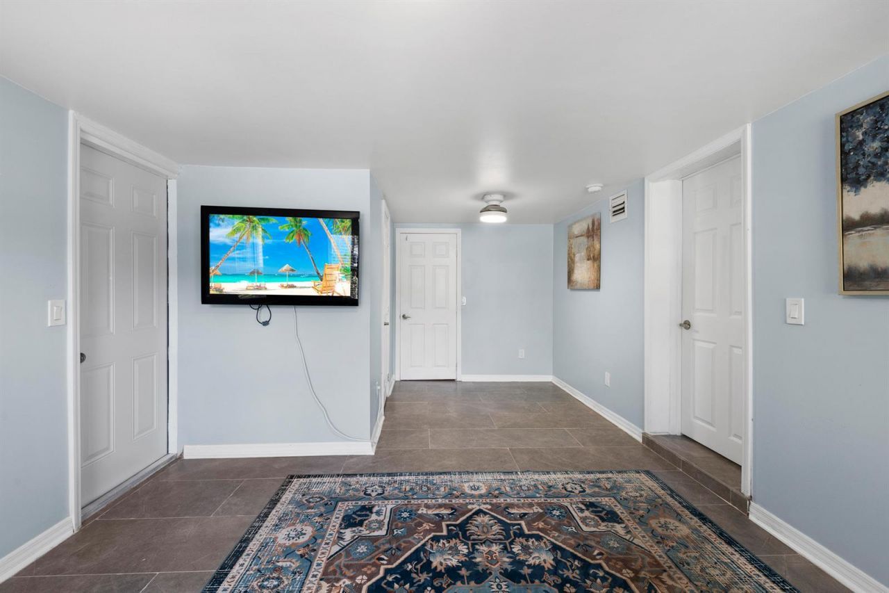 2660 SW 12th Terrace , Fort Lauderdale, FL 33315 Photo