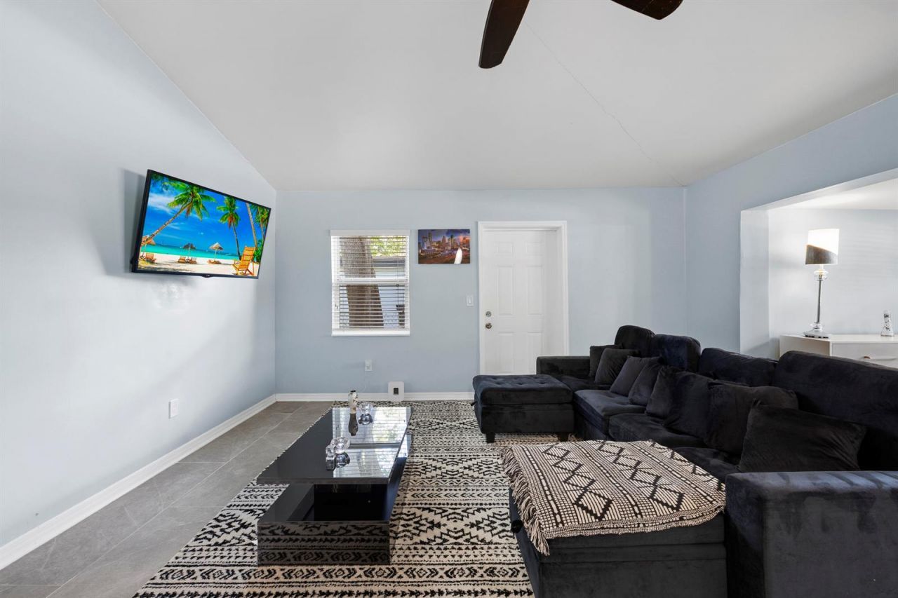 2660 SW 12th Terrace , Fort Lauderdale, FL 33315 Photo