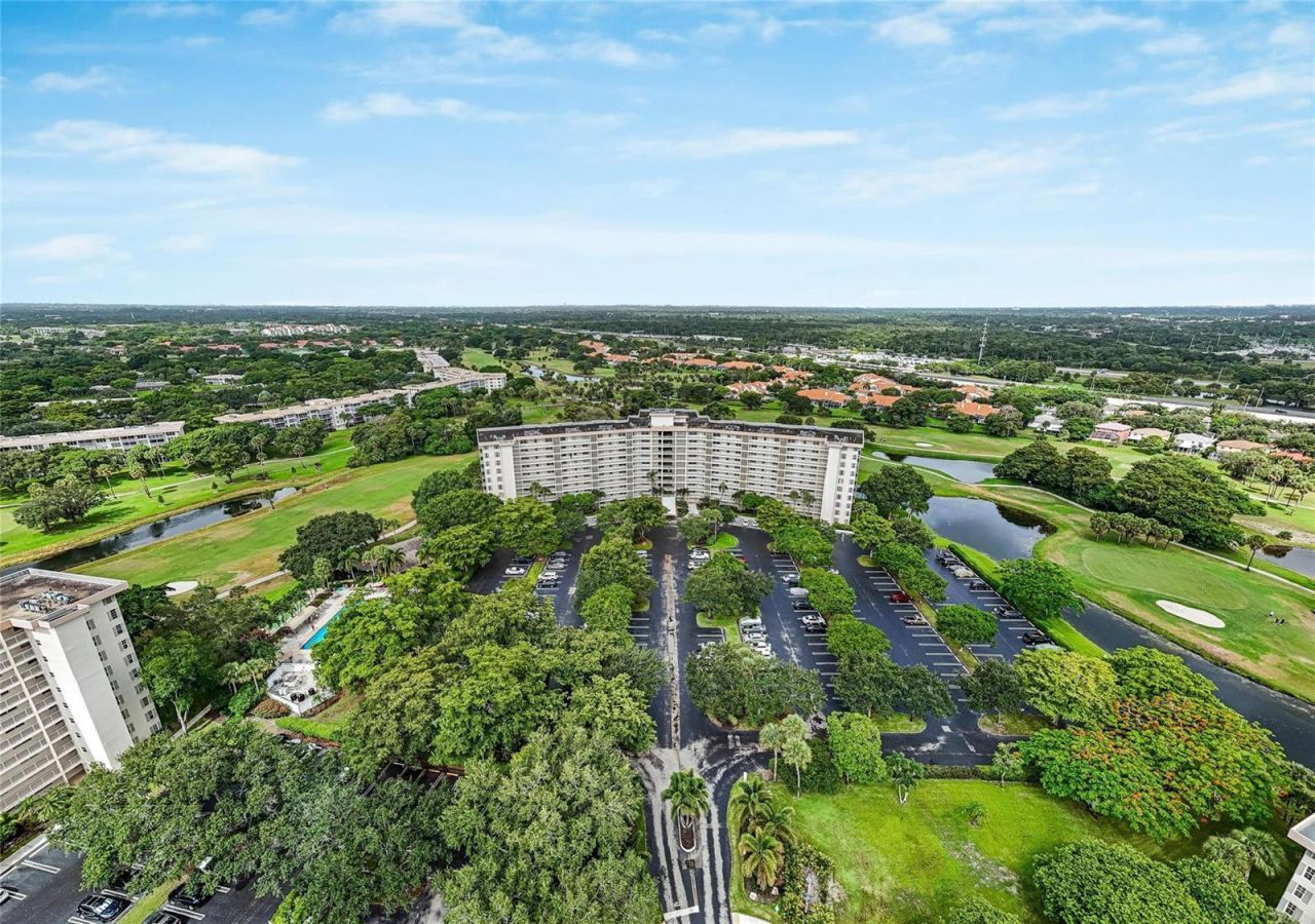 3507 Oaks Way , Unit 310, Pompano Beach, FL 33069 Photo
