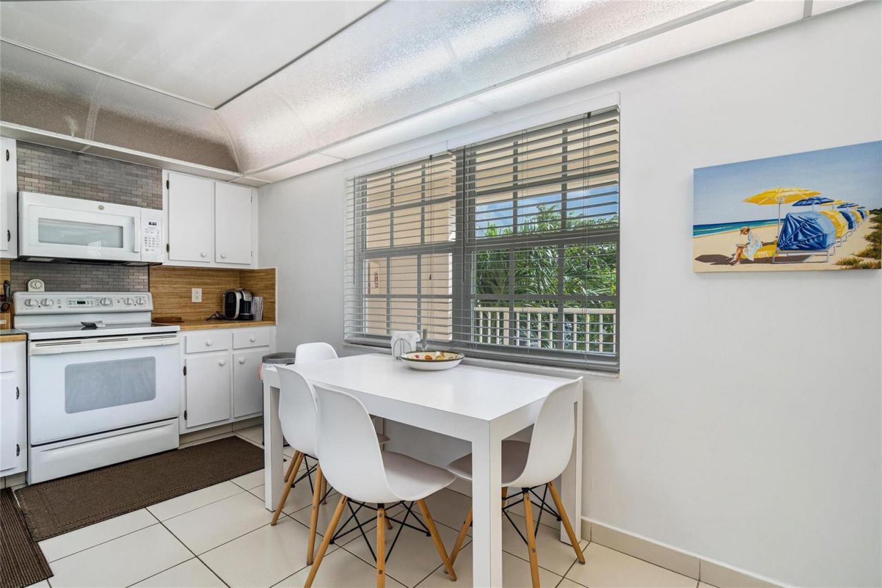 3507 Oaks Way , Unit 310, Pompano Beach, FL 33069 Photo
