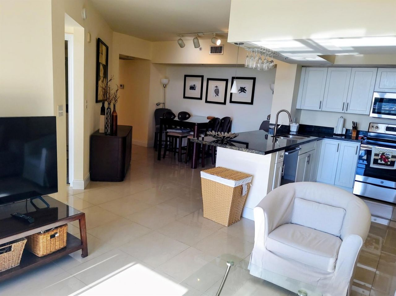100 N Federal Highway , Unit 826, Fort Lauderdale, FL 33301 Photo